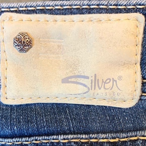 Silver Jeans Aiko Mid Capri Cuffed Denim Jeans - Picture 11 of 14